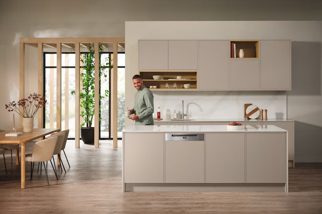 Masina de spalat vase semi-incorporabila Miele Silver G 5811 SCi Active Plus Oţel inoxidabil/CleanSteel