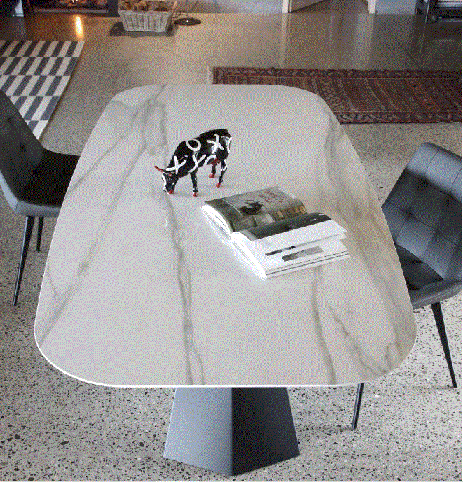 Masa de dining Ragnar Ellittic 606