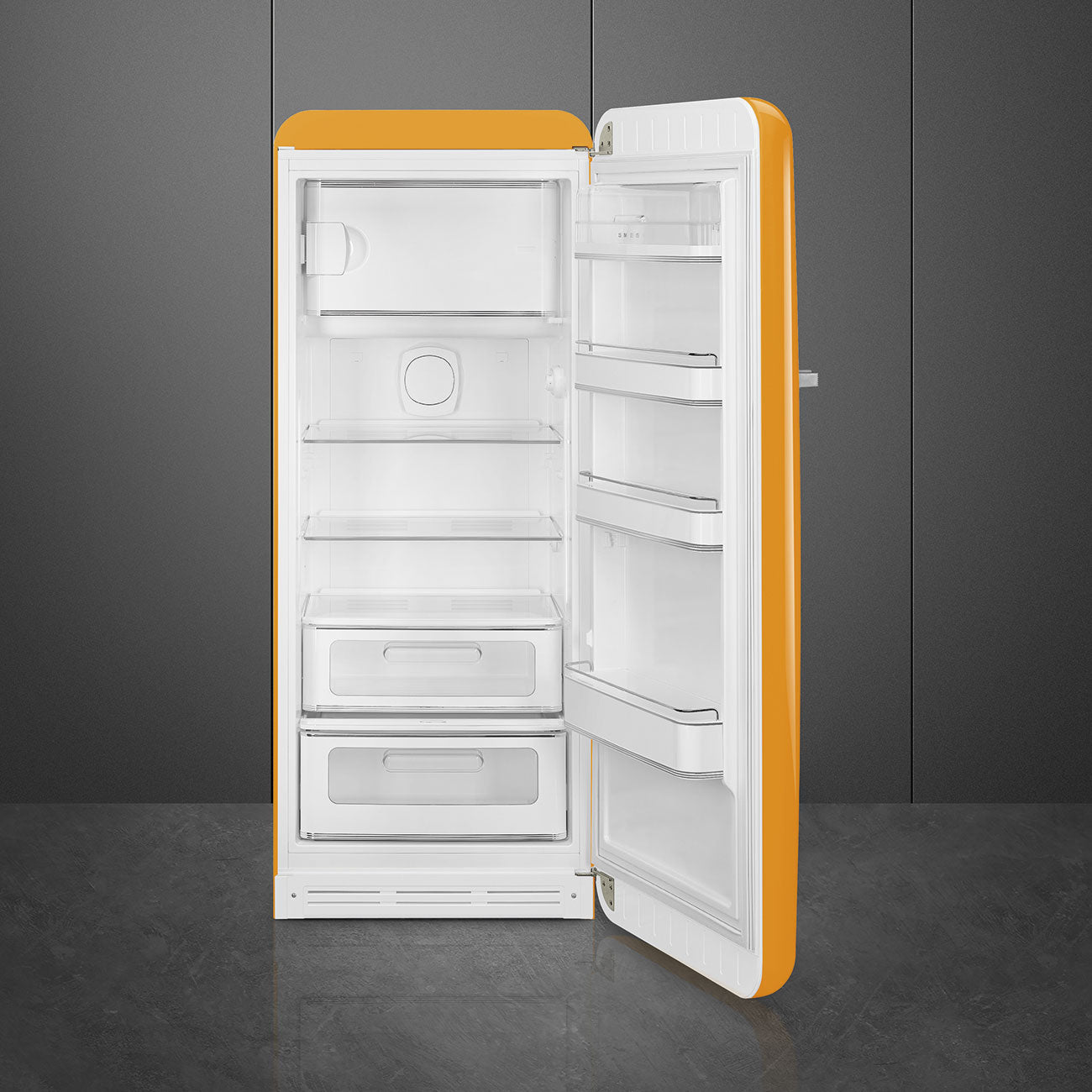Frigider 50' Style Smeg & Veuve Cliquot FAB28RDYVC5