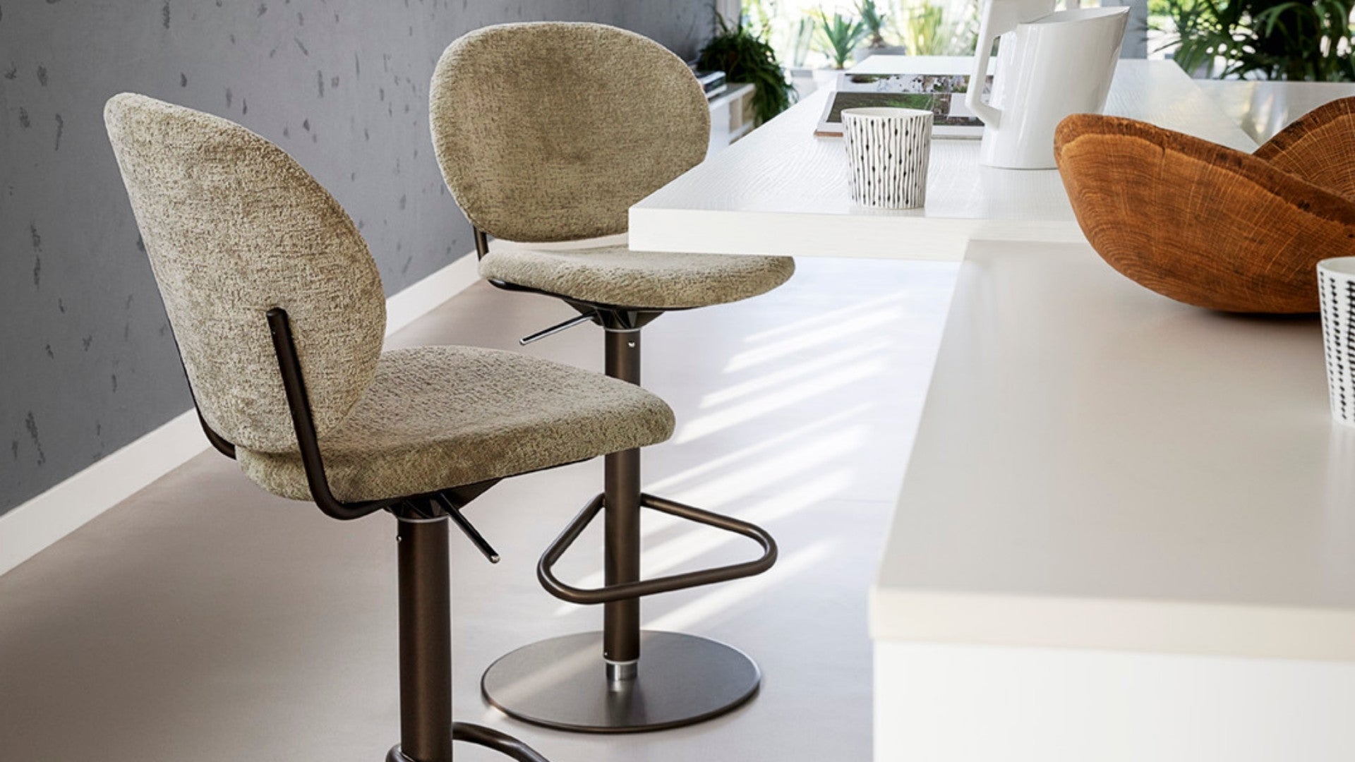 Scaun de bar INES CS2228 MTO