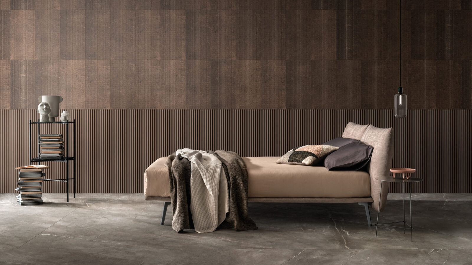 Pat Warp Self-Standing