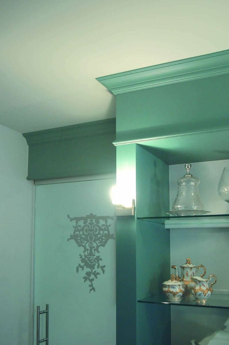 Cornisa decorativa din polimer rigid C7 - 7.8x6.6x200 cm