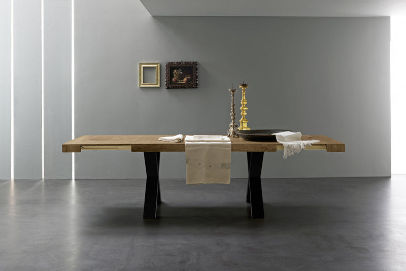 Masa de dining Post